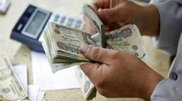 إعلان جديد.. 200 جنيه حافز تميز علمي لموظفي الدكتوراه